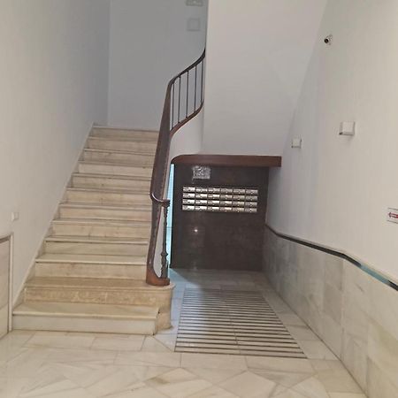 Chic Casa Cathedral At Calle Fresca 2-Bedroom Apartment In Malaga City Center Exterior foto